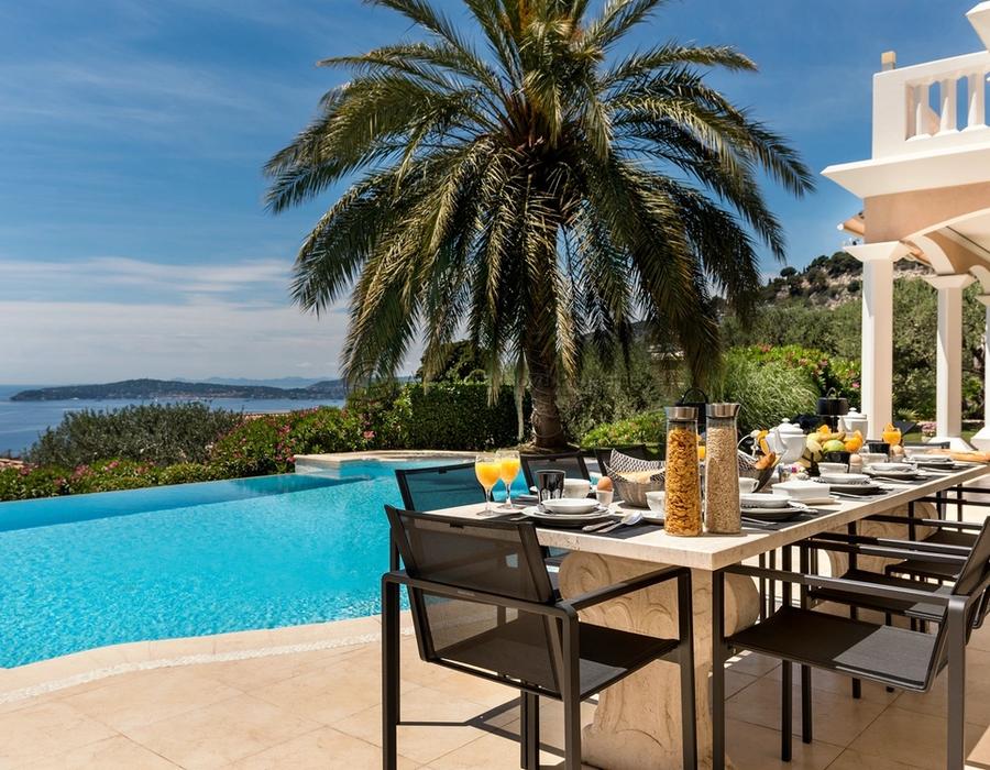 Lovely villa for rent in Cap d'Ail, with sea views 3