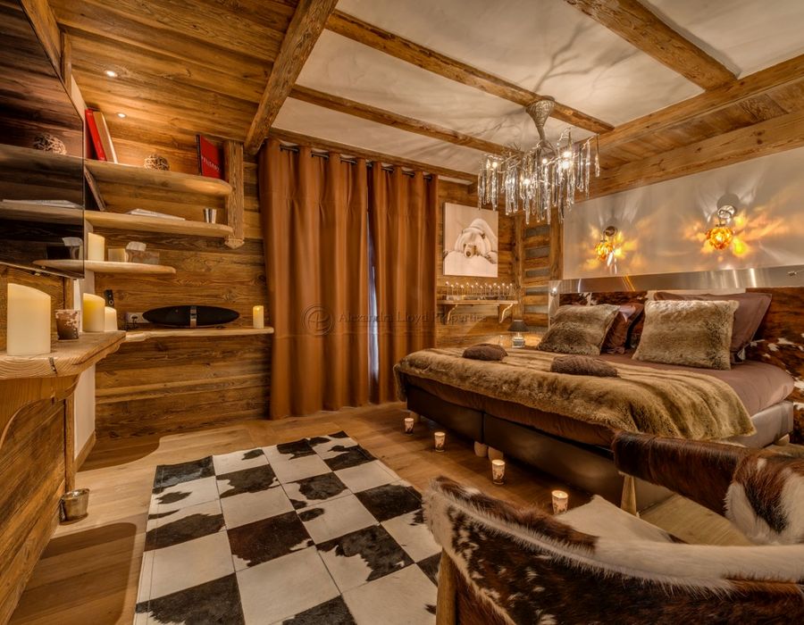 One of the most stunning chalets for rent in Val d'Isere .... 6