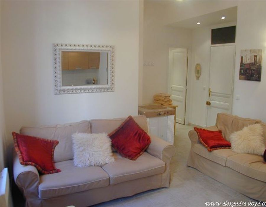 Apartment in the Quartier des Musiciens, Nice 2