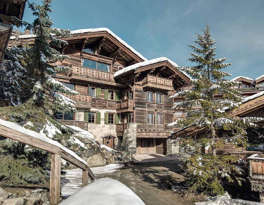 Courchevel 1850 - great location - 8 bedroom chalet with sauna 1