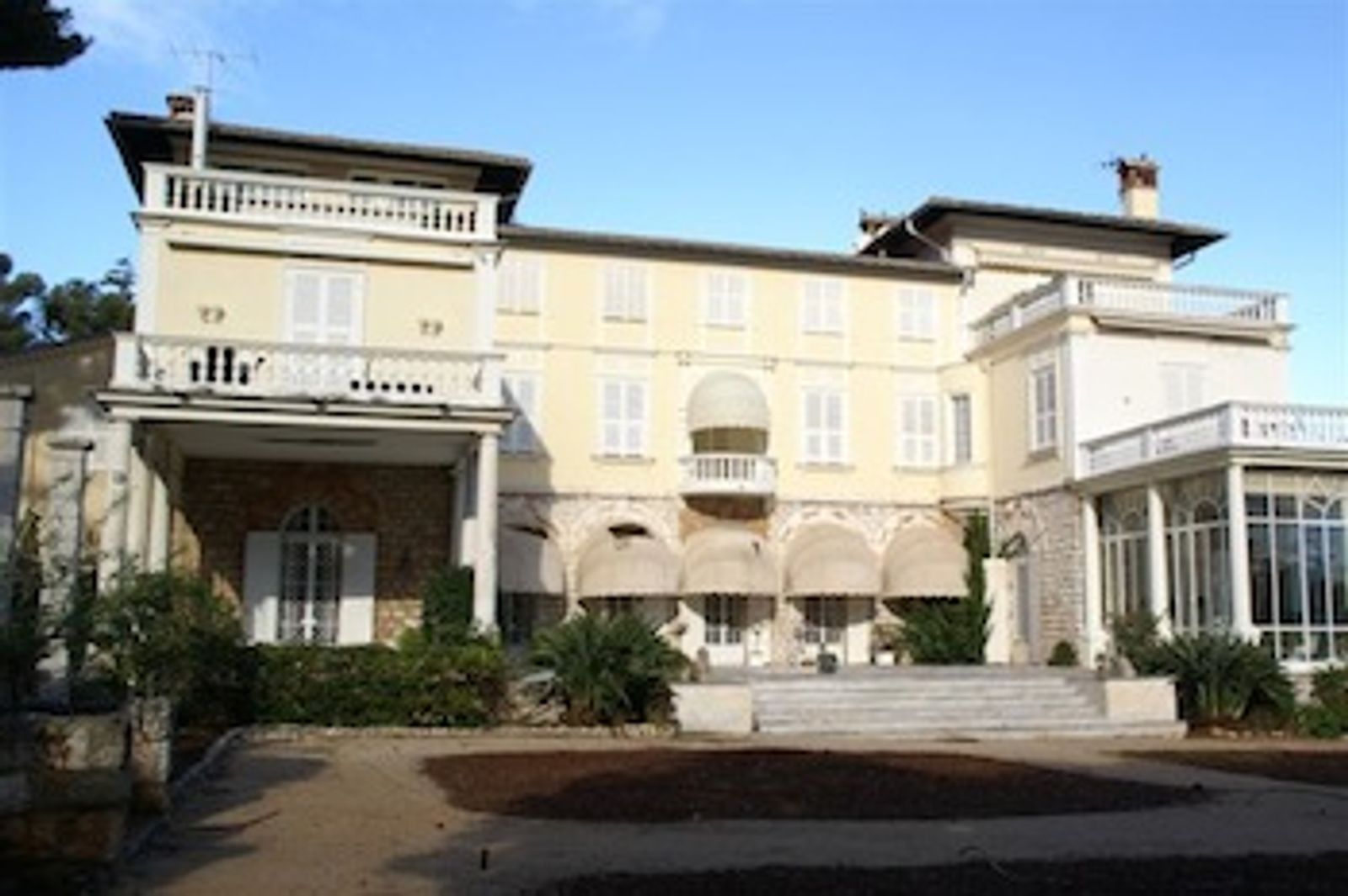 Interesting renovation project in Saint Jean Cap Ferrat.