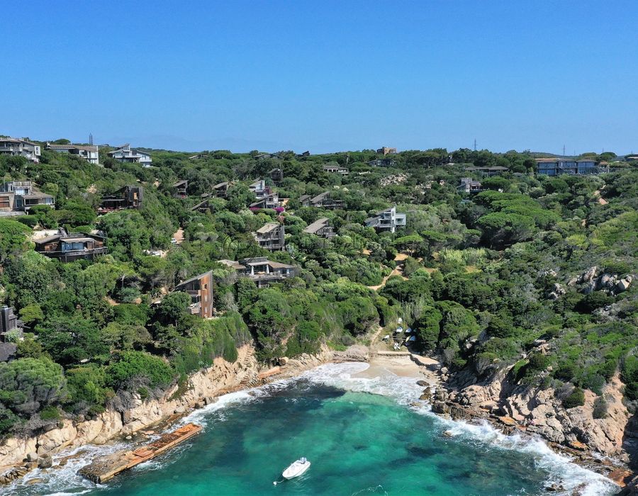 Exceptional position in the Domaine de Sperone 1