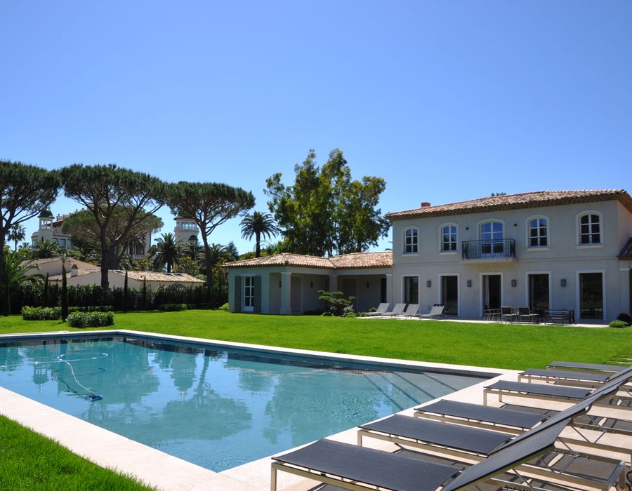 Modern family home for rent in les Parcs de Saint Tropez 3