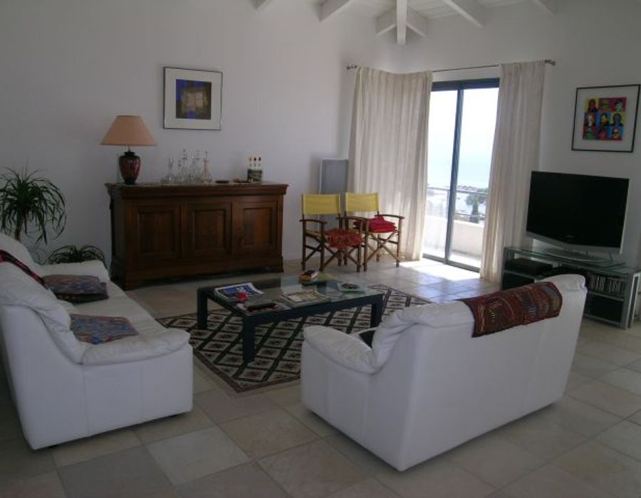 Nice house on near the beach! 4