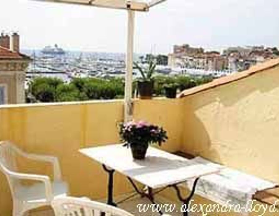 Penthouse apartment in Cannes 4