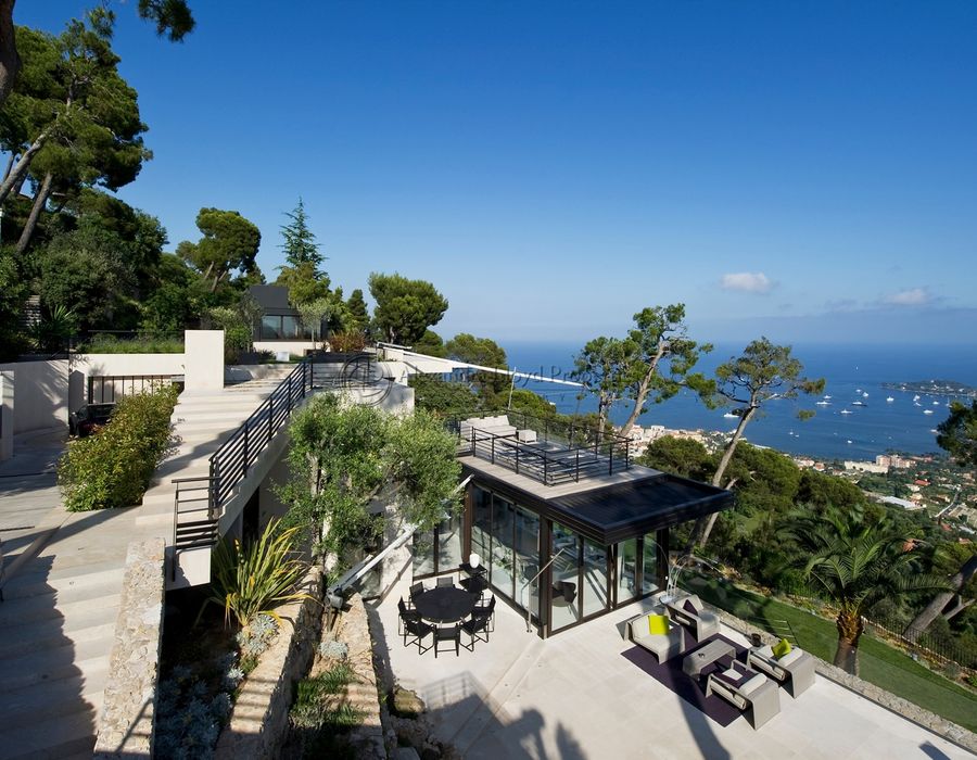 Stunning ultra contemporary villa in Villefranche-sur-Mer 3