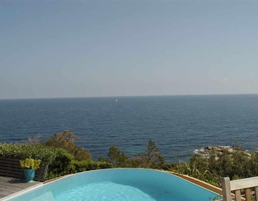 Located in a secured private domain in La Quessine 2