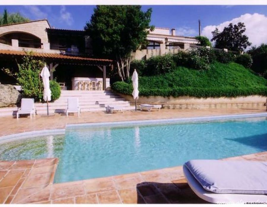 Stunning property overlooking the fabulous Golfe de Propriano 2