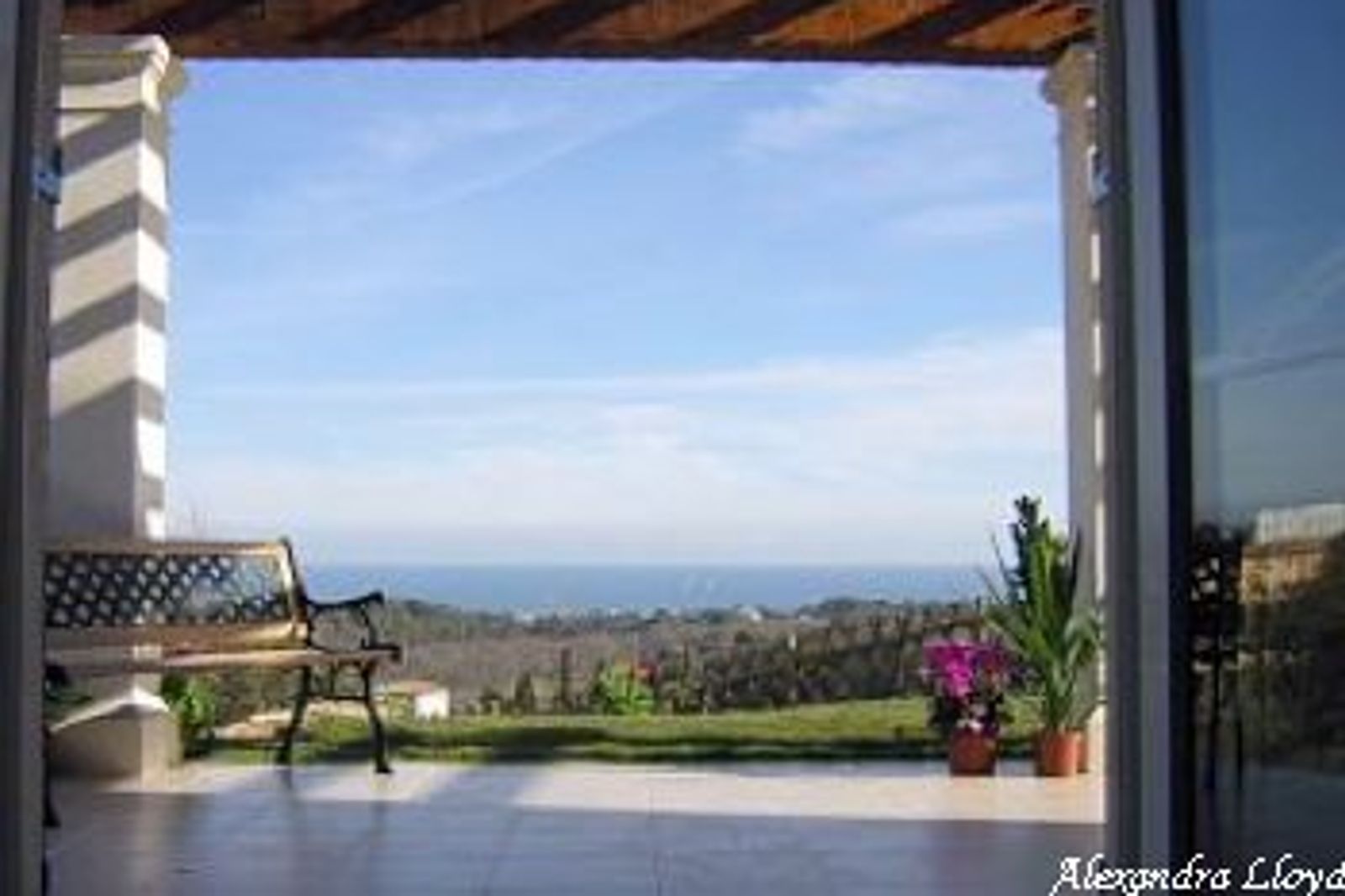 A newly built villa located in a private domain, just outside Antibes.