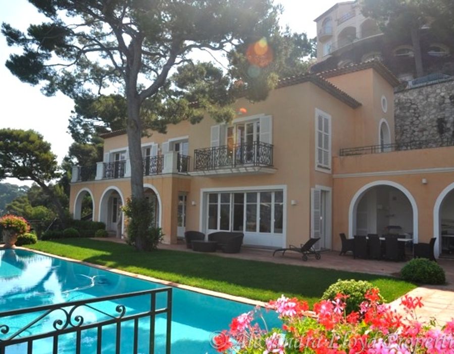 Saint Jean Cap Ferrat - Overlooking the Rade de Villefranche 4