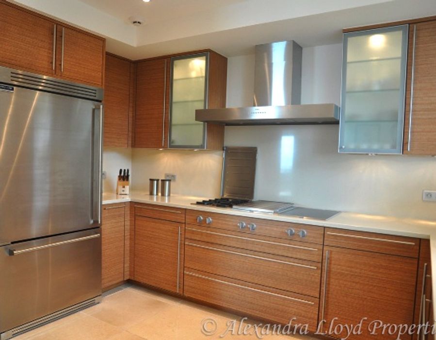 Overlooking the baie de la Garoupe with a 180° view over the Mediterra 3