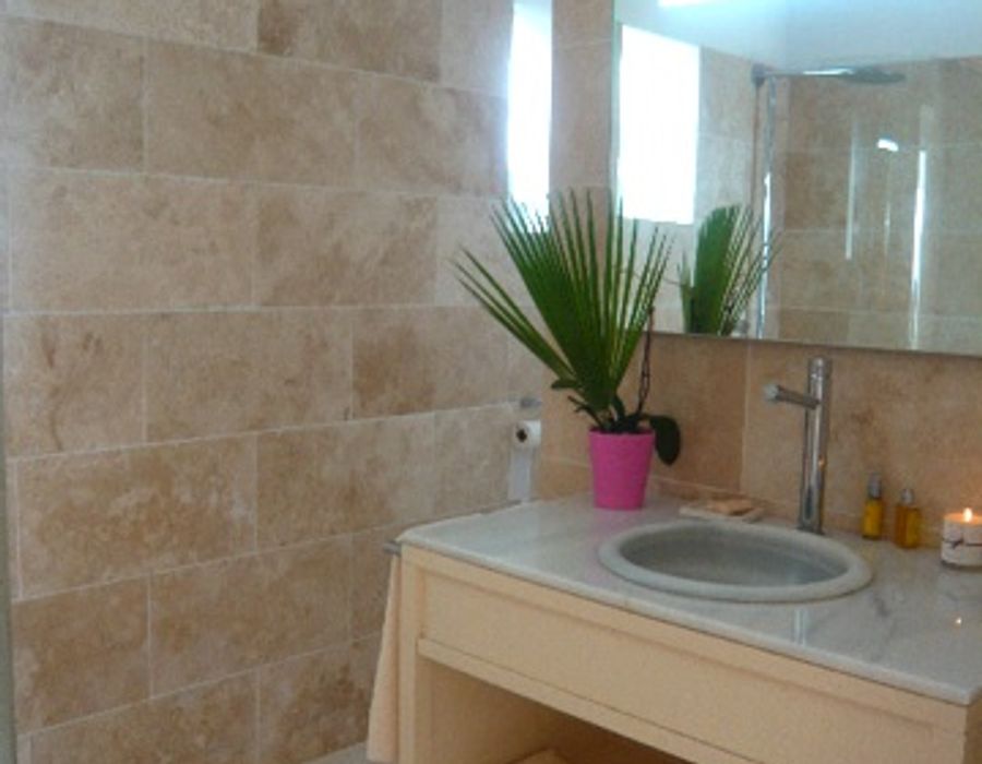 A recently renovated property located in the residential area of Eze 4