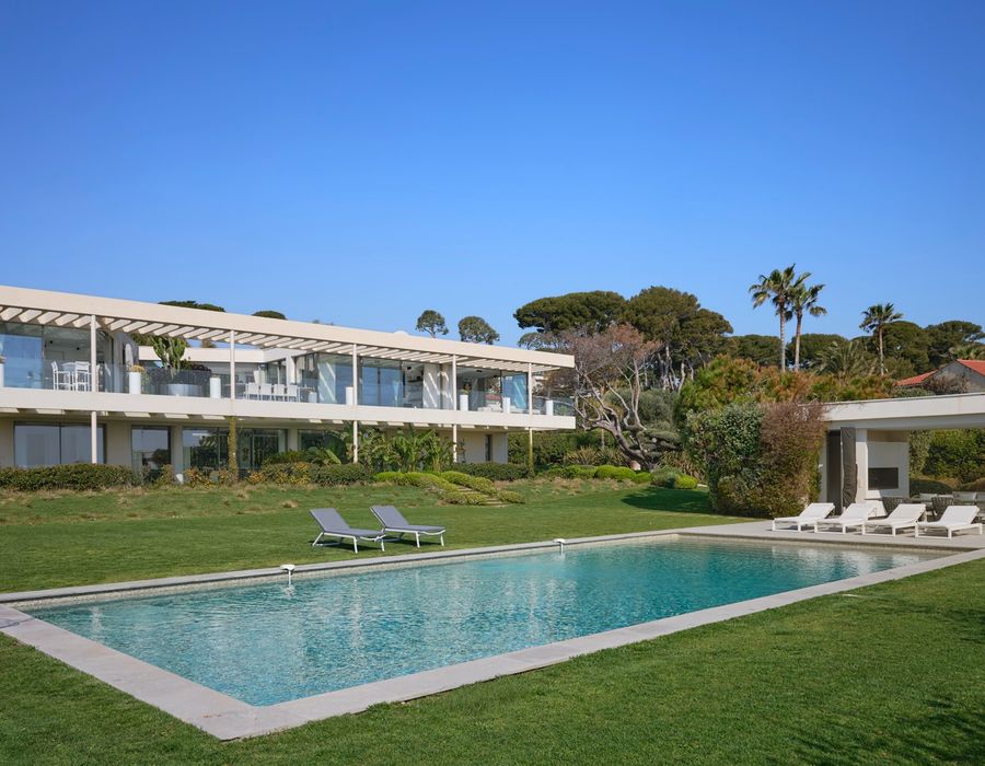 Contemporary Villa with Panoramic Sea Views – Cap d’Antibes 4