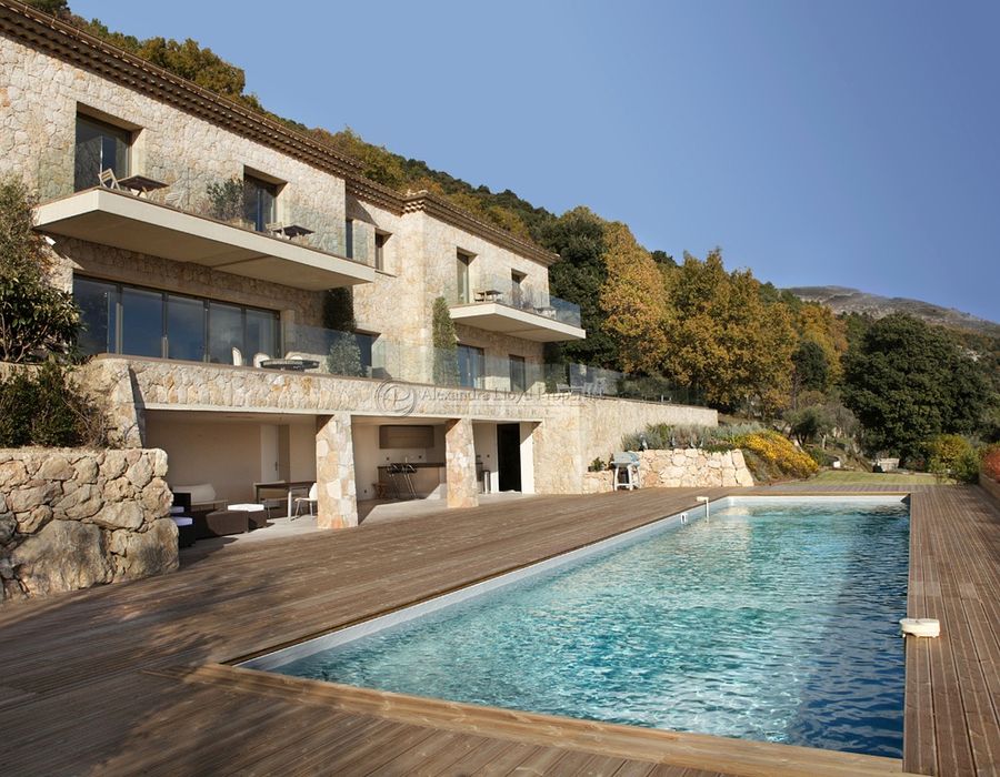 Contemporary Provencal villa with fabulous views in Tourrettes sur Loup 1
