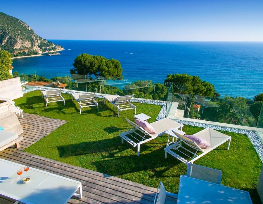 Eze Bord de Mer, a Contemporary Villa for rent 1