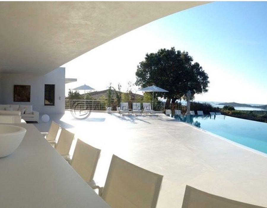 Contemporary Villa Located in Pinarello, South Corsica 2