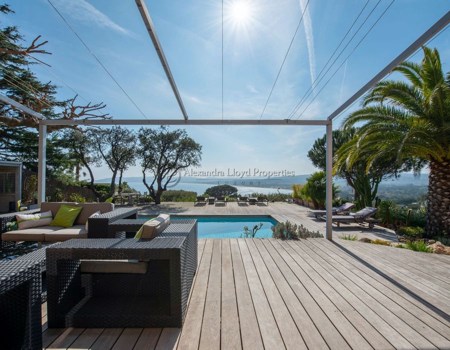 Breathtaking views from Cap Tahiti 4