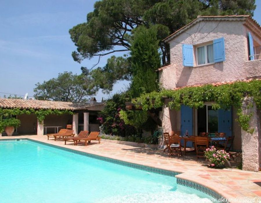 Charming villa in next to Tahiti Beach 3