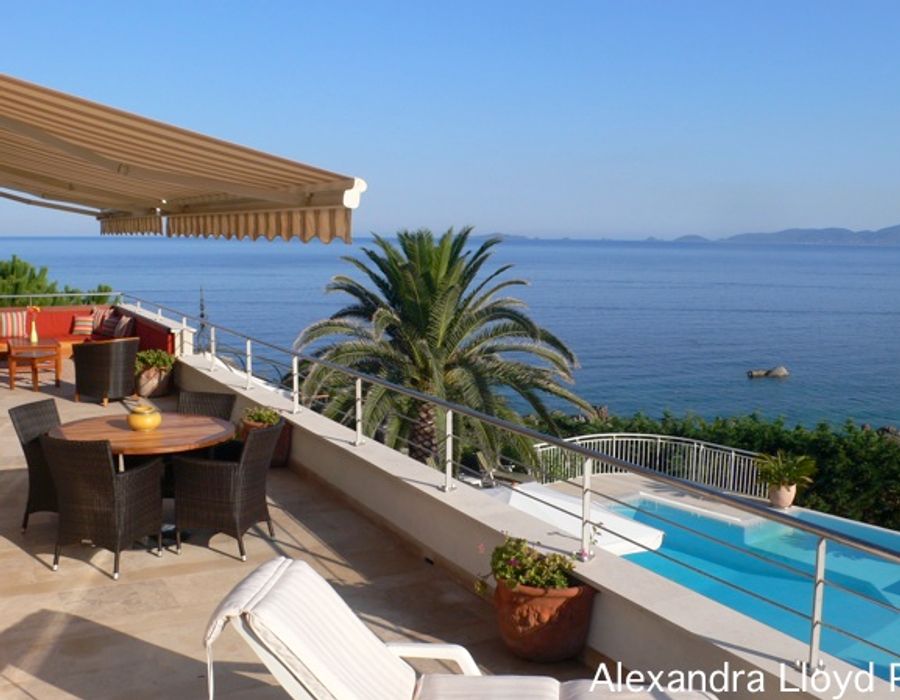 Luxurious Villa on the Bay of Ajaccio 2