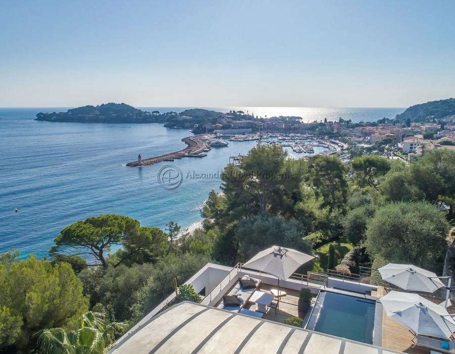 Sublime contemporary villa in Saint Jean Cap Ferrat 1