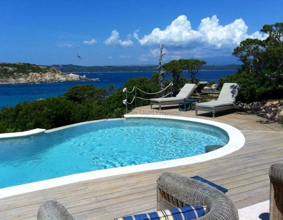 So rare! Two villas on the magical island of Cavallo 4