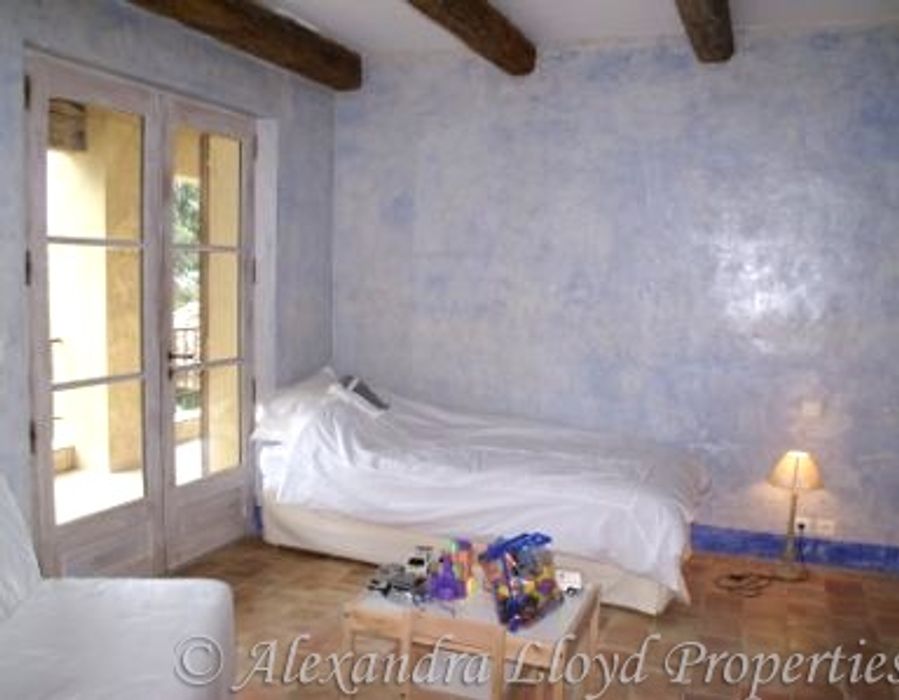 Charming villa located on the Route de Tahiti 5