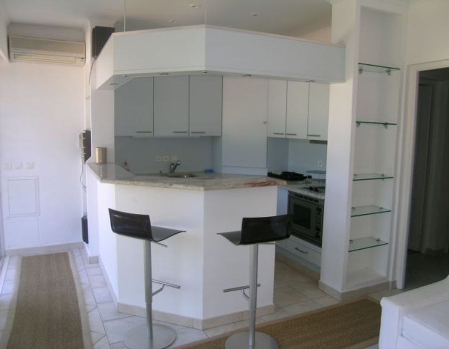 Elegant property, just 5 minutes away from the centre of St Tropez 1