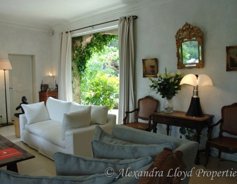 Bastide provençale for sale in St Tropez 6