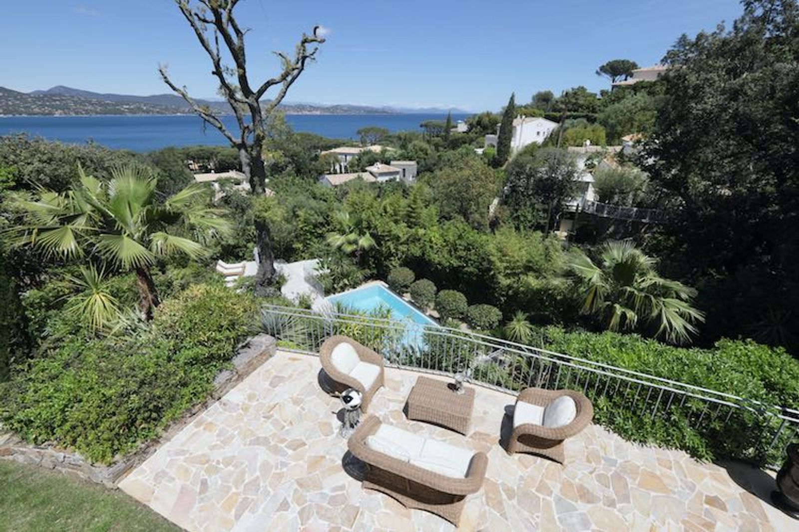 Fabulous newly renovated property in the Sinopolis domaine, close to Saint Tropez