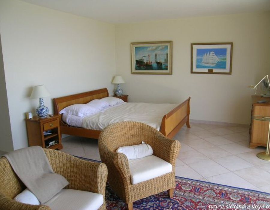 Superb villa in the heights of Villefranche Sur Mer 2