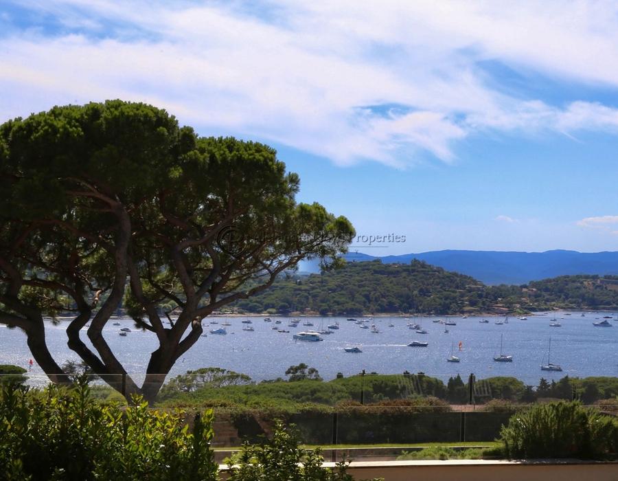 Les Parcs de Saint-Tropez: Exquisite Sunset Villa Overlooking Canoubiers Bay 1