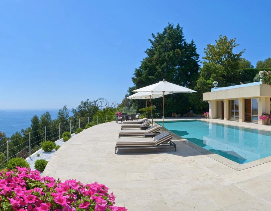 Wonderful property in the hills of Cannes with exceptional views  3