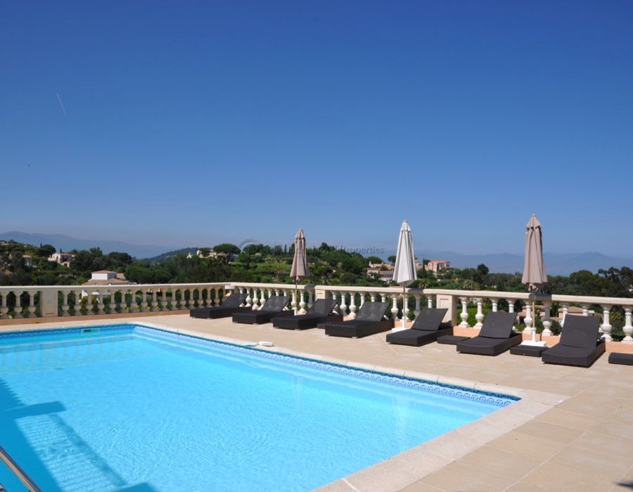 Stunning luxurious villa in the heights of Super Cannes 4
