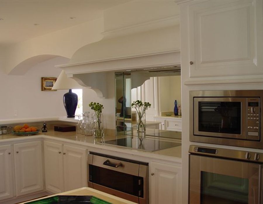 Somptuous new property in a private domain opposite Saint Tropez 3