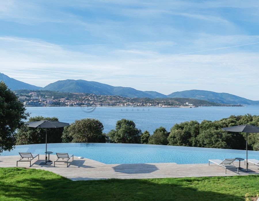 NEW! Fabulous waters edge villa with a contemporary interior close to Propriano - South Corsica 6