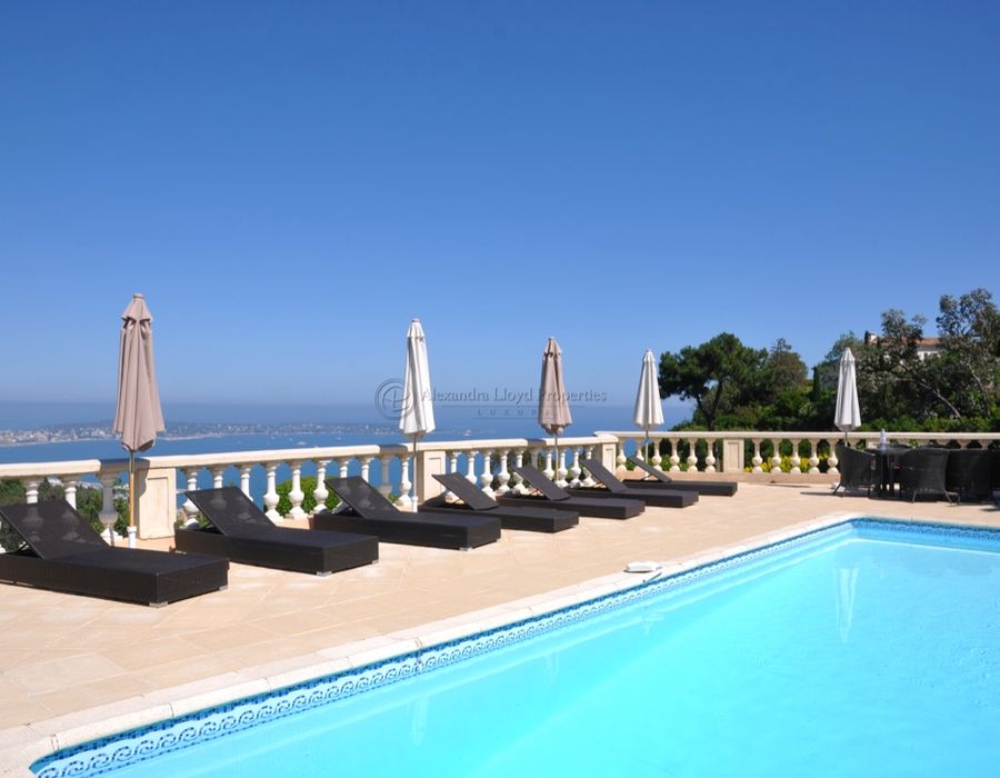 Stunning luxurious villa in the heights of Super Cannes 5