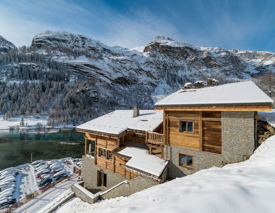 New and rare! A contemporary chalet in Tignes, close to Val d'Isere 4