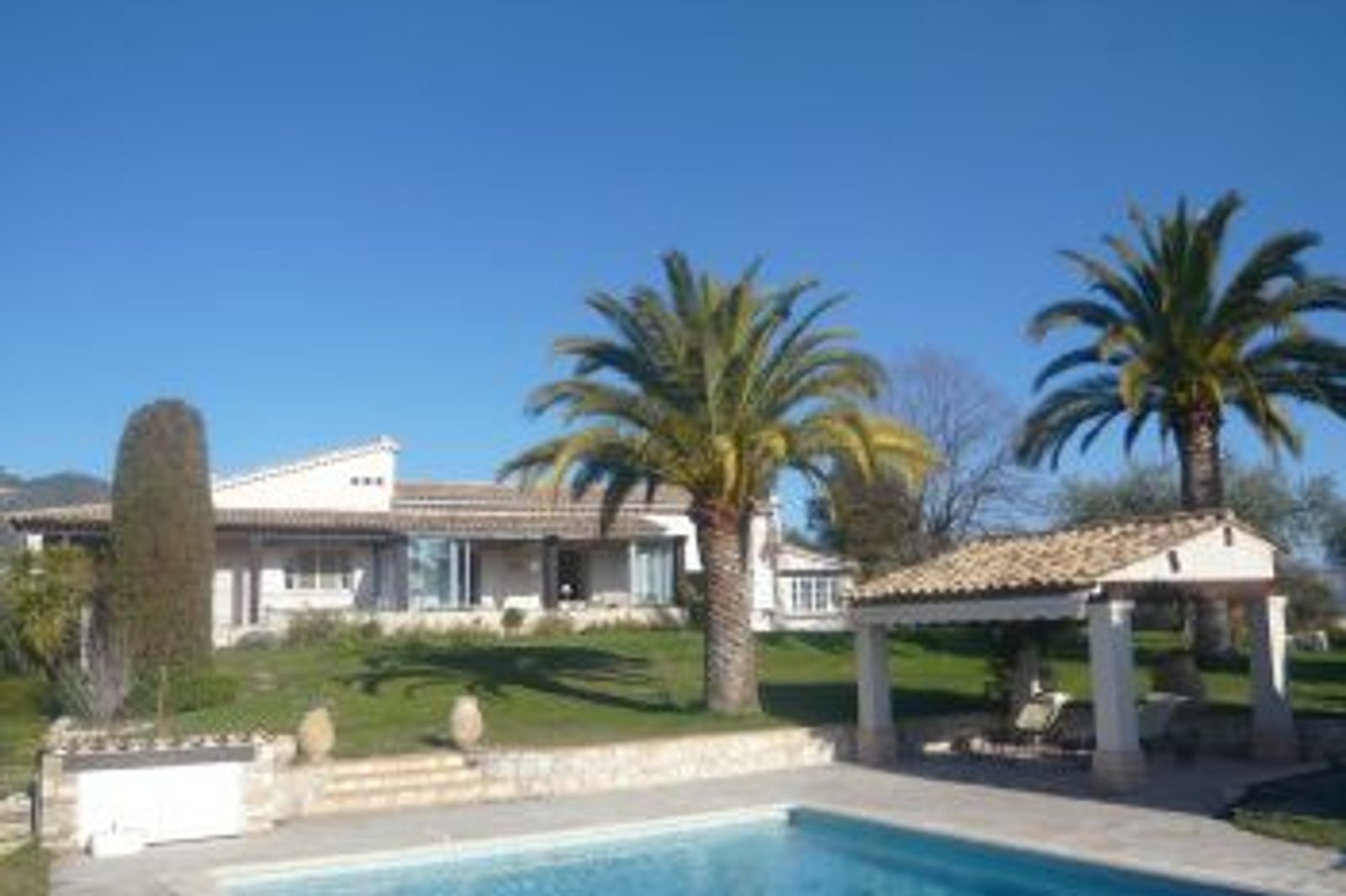 A very charming Provencal property located in La Gaude