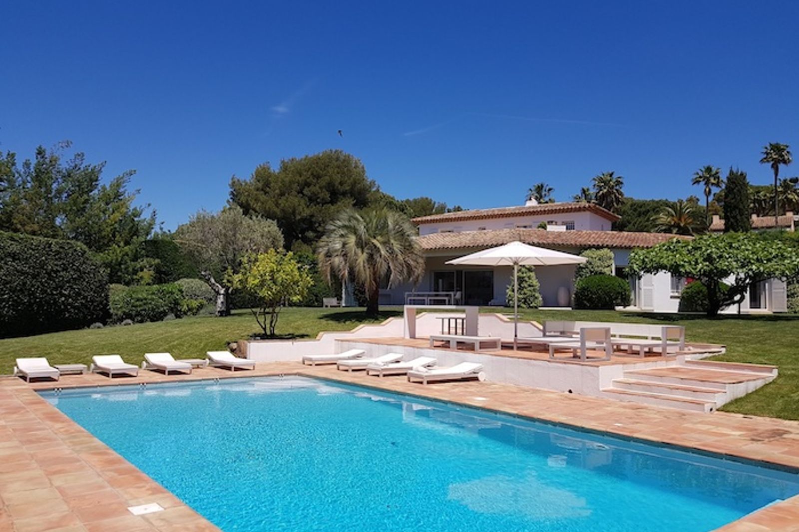 A five bedroom villa for rent in the Domaine de la Capilla