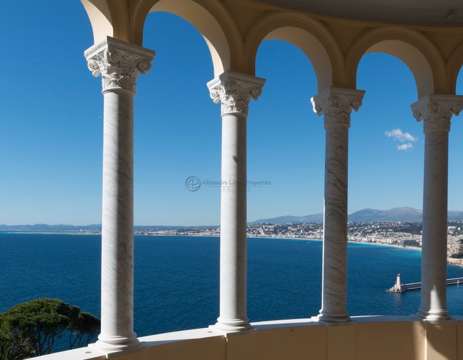 Chateau La Tour du Mont Boron 2