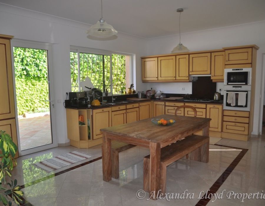 Waters edge property in Les Parcs de Saint Tropez 5