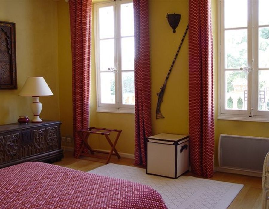 Lovely Italian styled property at 10mn walk to the Place des Lices 2