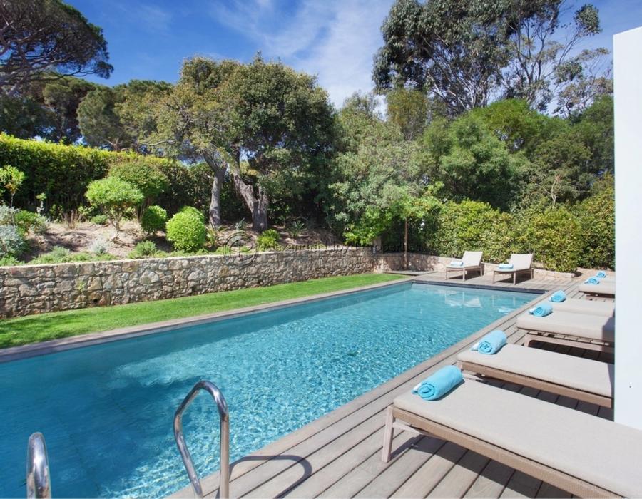 A four bedroom modern villa for rent in Le Parc des Salins, Saint Tropez 4