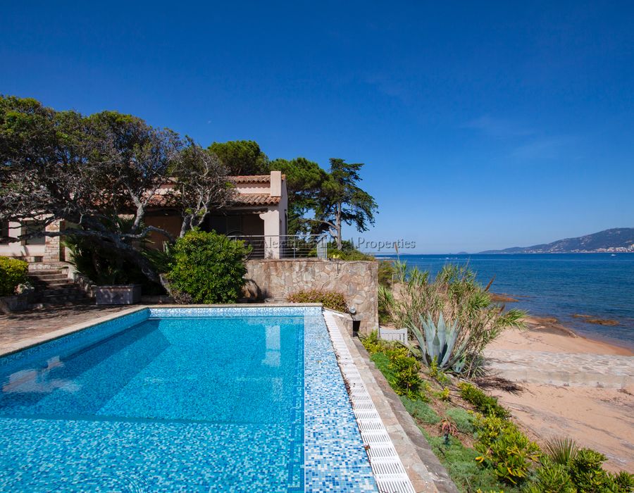 A true water front property in Porticcio, South Corsica 4