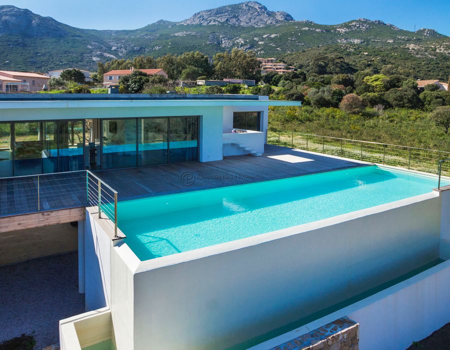 Modern villa built in 2015 overlooking the Citadelle in Calvi, North Corsica 3