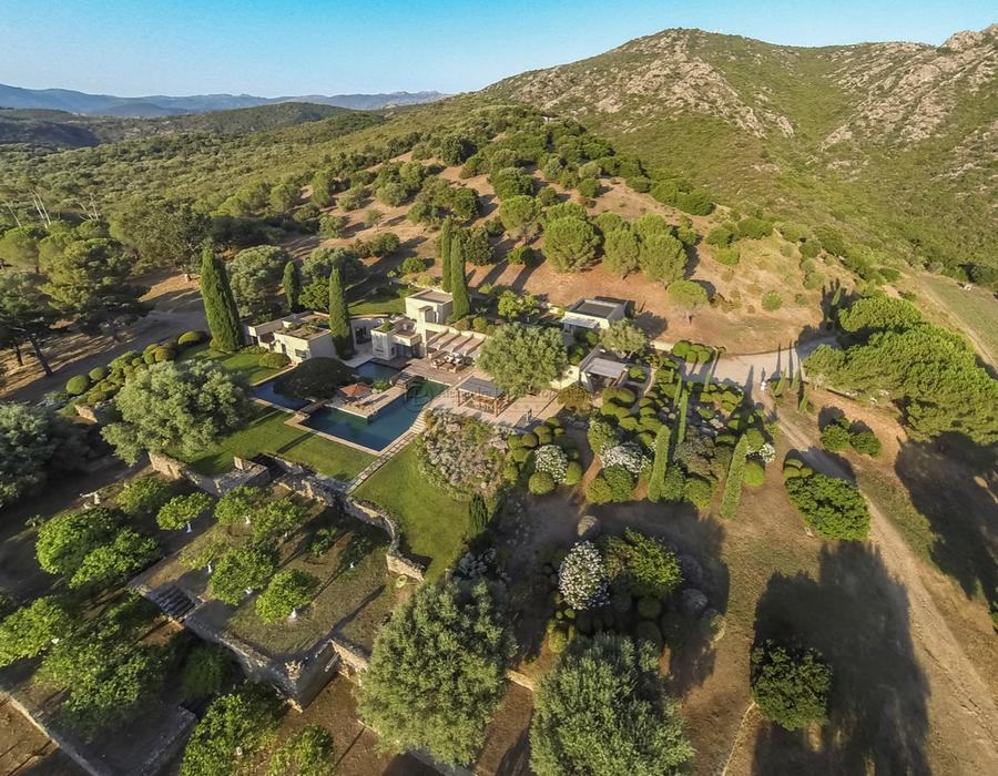 A spectacular property for rent in Saint Florent, North Corsica 2