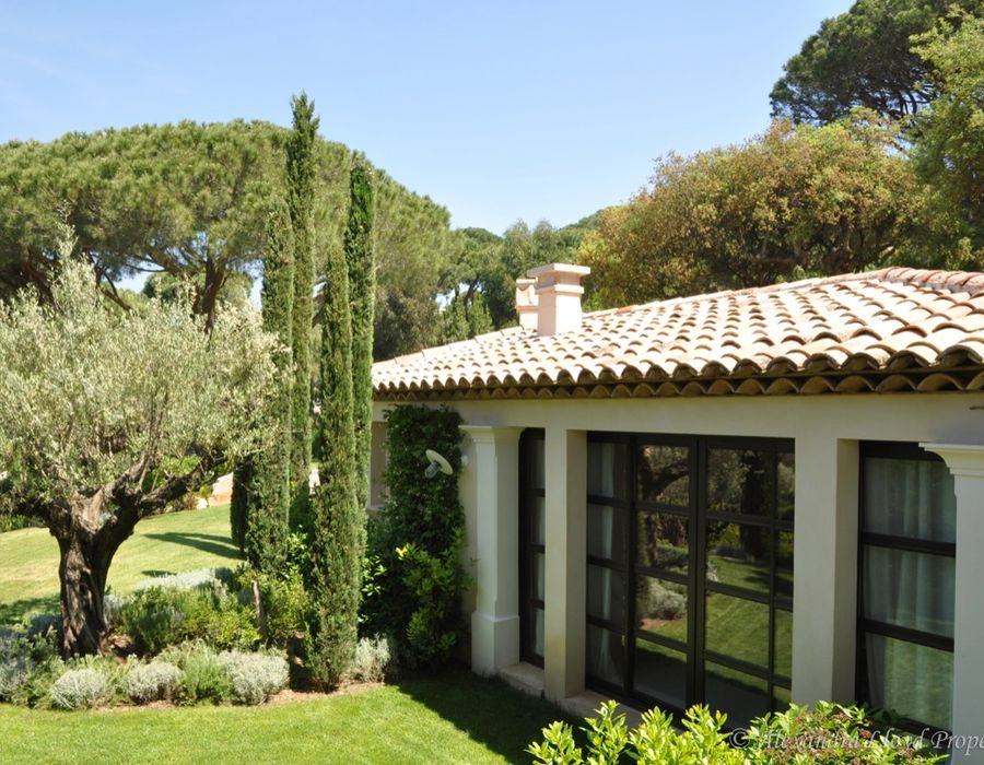 New on the rental and sales market of Les Parcs de Saint Tropez 5