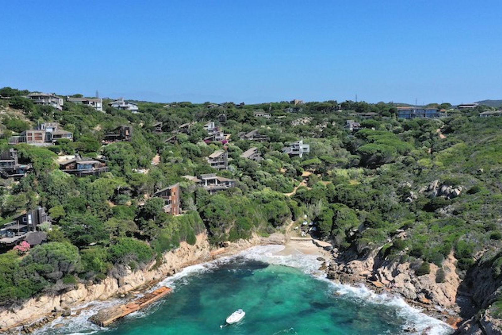 Exceptional position in the Domaine de Sperone