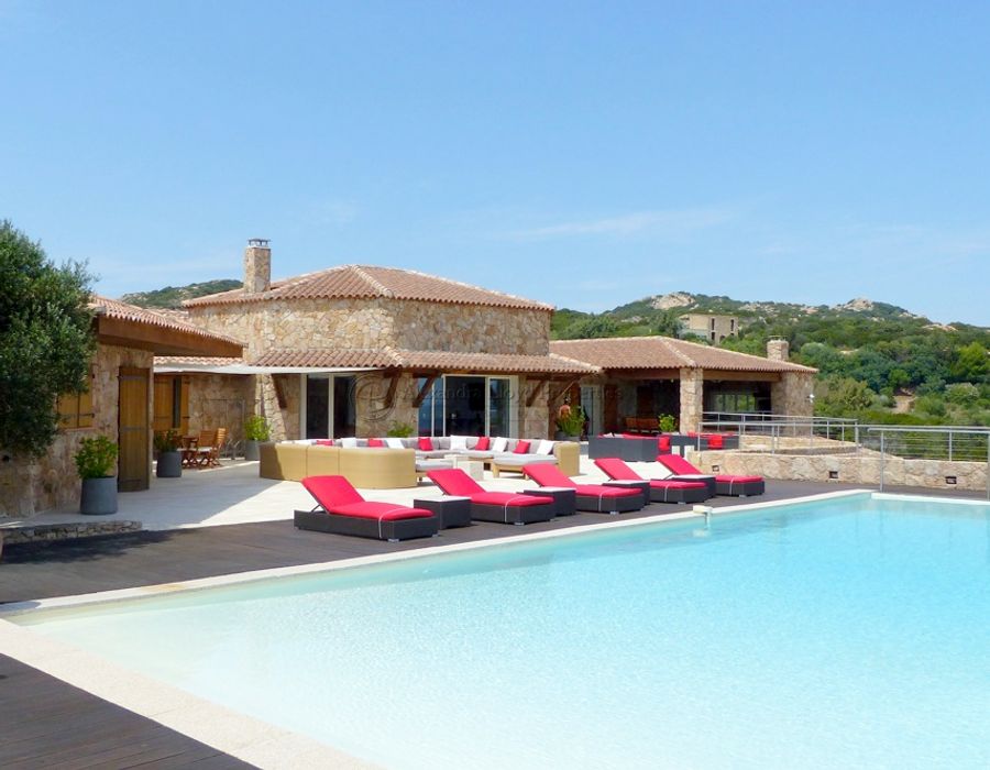 Sumptuous property in Super Cannes 2