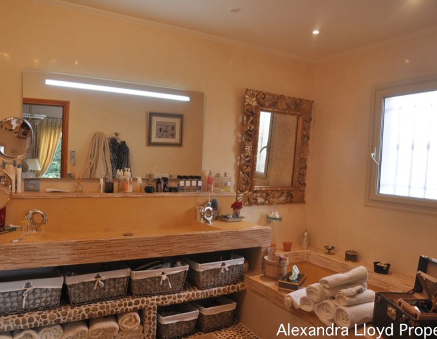 NEW! Walking distance from the village of Saint Paul de Vence 6